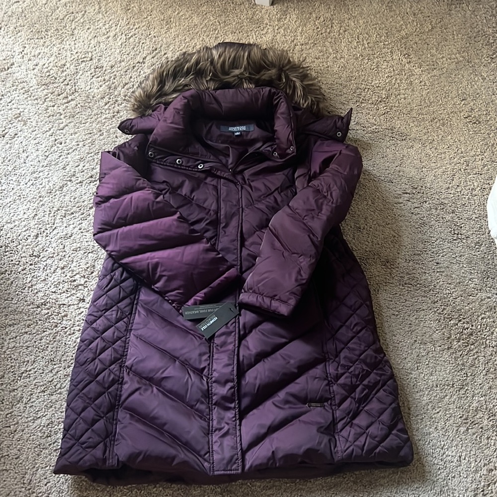 Coats - Picture 3 of 4